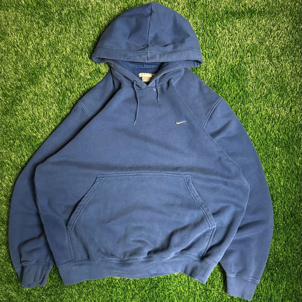 2000s Nike Swoosh Essential Y2K x Vintage Oversized Pullover Hoodie Sweatshirt